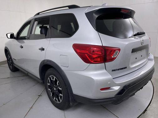 2019 Nissan Pathfinder SV