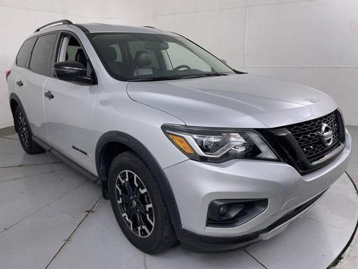 2019 Nissan Pathfinder SV