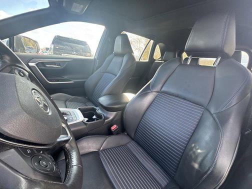 2021 Toyota RAV4 Hybrid SE