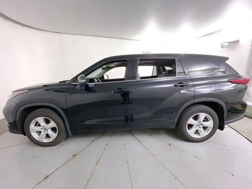 2022 Toyota Highlander L