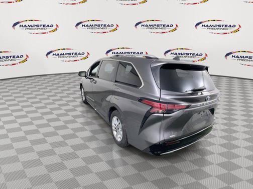 2022 Toyota Sienna Platinum