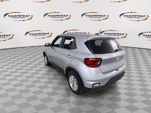 2023 Hyundai VENUE SE
