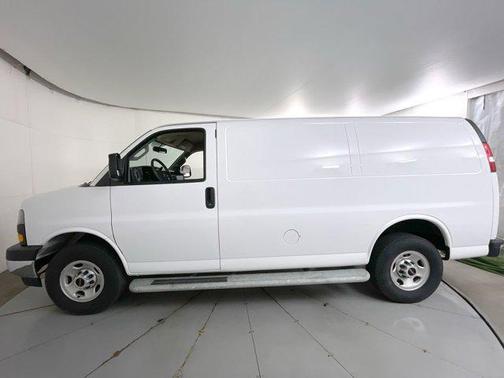 2024 GMC Savana 2500 Work Van