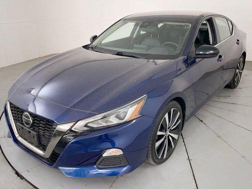 2022 Nissan Altima SR FWD