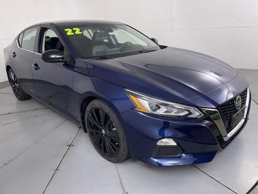 2022 Nissan Altima SR FWD