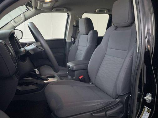 2023 Nissan Frontier S