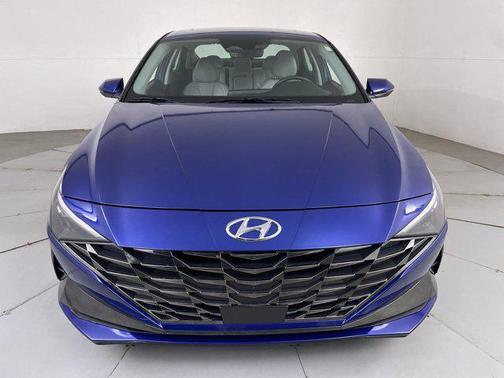 2022 Hyundai ELANTRA Limited