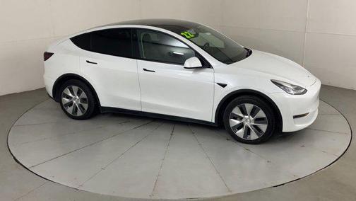 2022 Tesla Model Y Long Range Dual Motor All-Wheel Drive