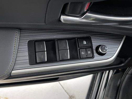 2023 Toyota Sienna XSE 7 Passenger