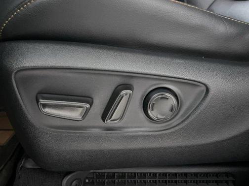 2023 Toyota Sienna XSE 7 Passenger