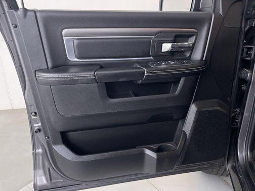 2021 RAM 1500 Classic Warlock Quad Cab 4x4 6'4' Box