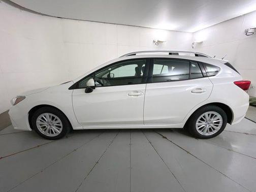 2017 Subaru Impreza 2.0i Premium