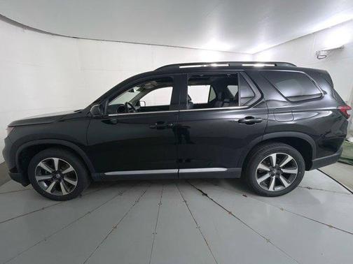 2023 Honda Pilot AWD Elite