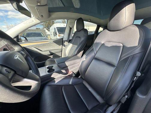 2022 Tesla Model Y Performance Dual Motor All-Wheel Drive