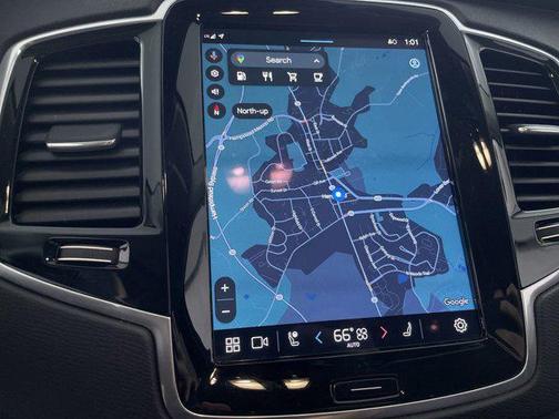 2024 Volvo XC90 B5 Plus Bright Theme