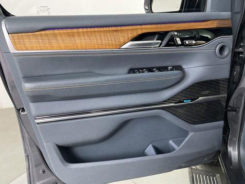 2022 Jeep Grand Wagoneer Series III 4x4