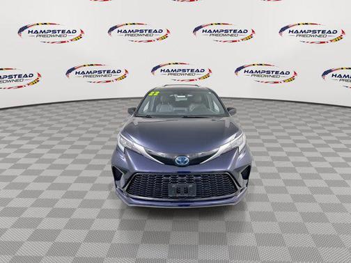 2022 Toyota Sienna XSE 7 Passenger