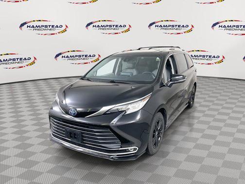 2022 Toyota Sienna Limited