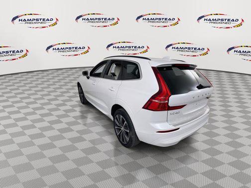 2022 Volvo XC60 B5 Momentum
