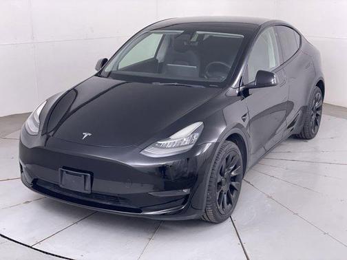 2022 Tesla Model Y Long Range Dual Motor All-Wheel Drive