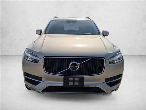 2018 Volvo XC90 T6 Momentum