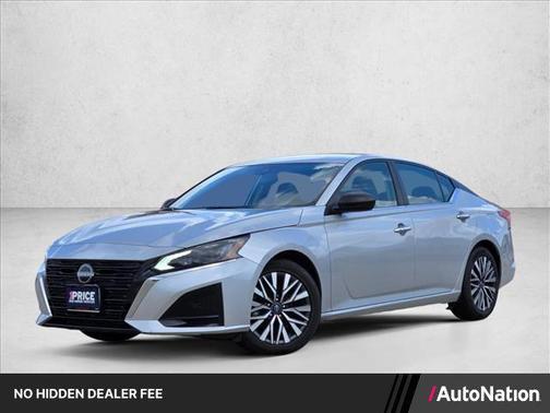 Brilliant Silver Metallic 2024 Nissan Altima 2.5 SV