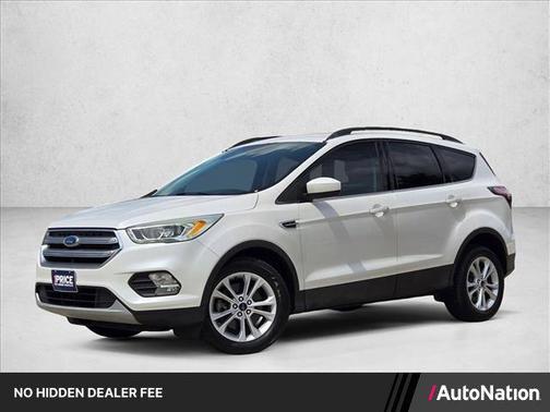 White Platinum Metallic Tri-Coat 2017 Ford Escape SE