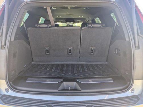 2023 Cadillac Escalade Luxury