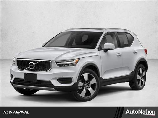 2019 Volvo XC40 T5 Momentum