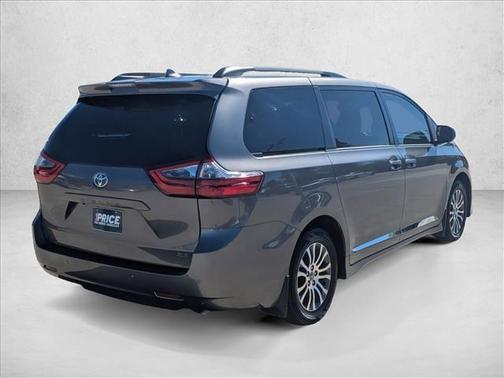 2020 Toyota Sienna XLE Premium