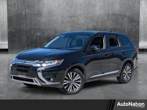 2020 Mitsubishi Outlander SE