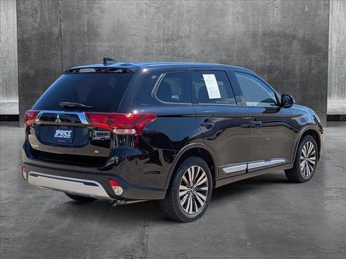2020 Mitsubishi Outlander SE