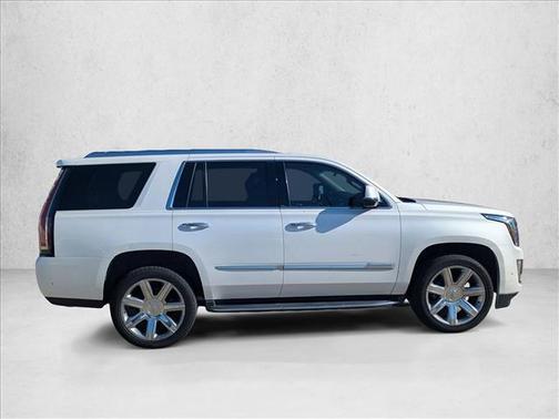 2017 Cadillac Escalade Luxury