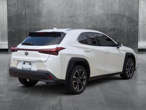 2025 Lexus UX 300h Base