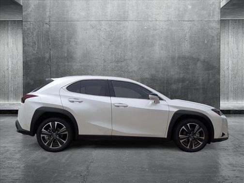 2025 Lexus UX 300h Base
