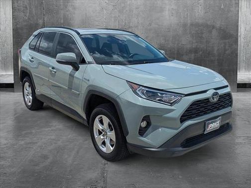 2021 Toyota RAV4 Hybrid XLE