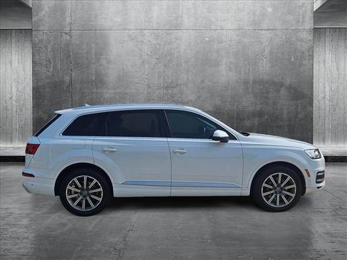 2019 Audi Q7 55 Prestige