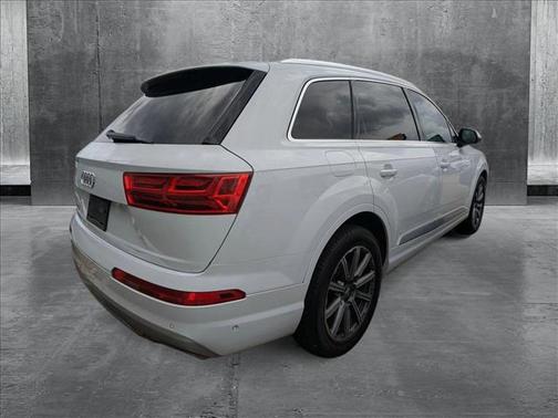2019 Audi Q7 55 Prestige