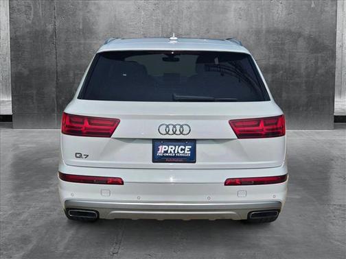 2019 Audi Q7 55 Prestige