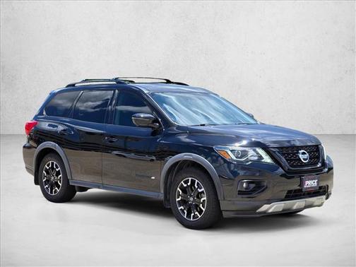 Magnetic Black Pearl 2019 Nissan Pathfinder SL