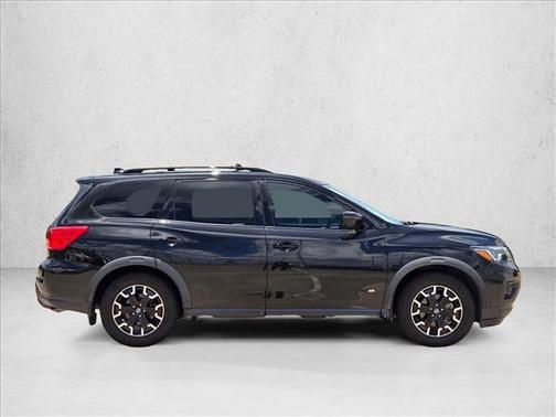 Magnetic Black Pearl 2019 Nissan Pathfinder SL