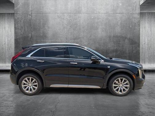 2021 Cadillac XT4 Premium Luxury