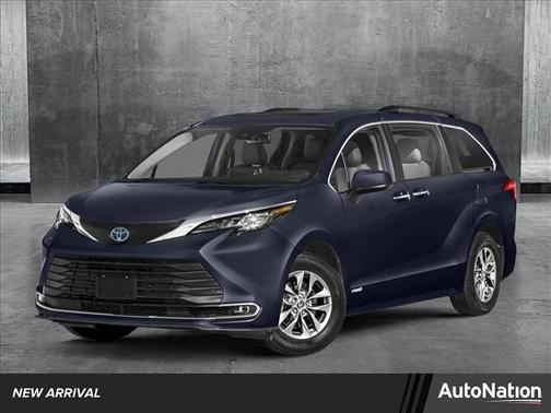 2023 Toyota Sienna XLE 8 Passenger