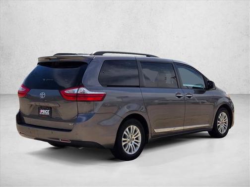 2017 Toyota Sienna XLE Premium