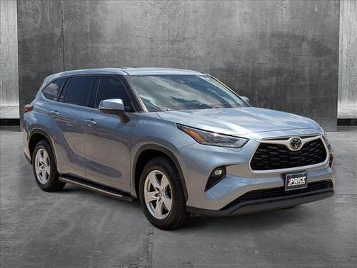 2021 Toyota Highlander LE