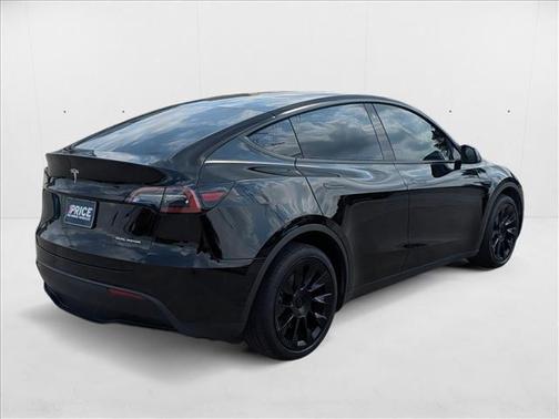 2022 Tesla Model Y Long Range Dual Motor All-Wheel Drive