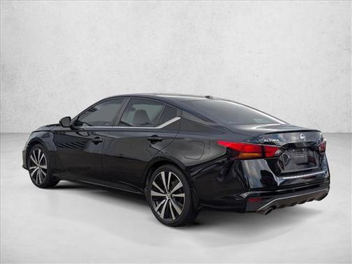 2022 Nissan Altima SR FWD