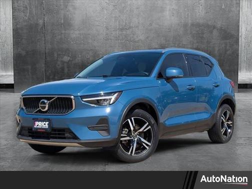 2023 Volvo XC40 B4 Core