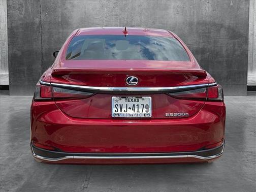 2020 Lexus ES 300h Base