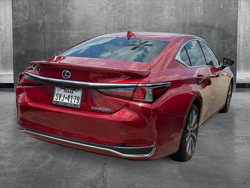 2020 Lexus ES 300h Base